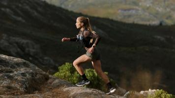 Garmin Fenix 9-serien med tre ulike størrelser og varianter