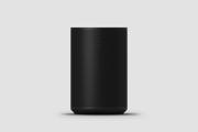 Sonos Era 100 trådløs høyttaler i sort farge sett forfra på hvit bakgrunn