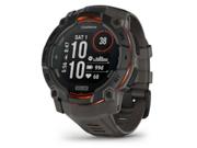 Garmin Instinct 3 Solar 50mm med MIP-skjerm og oransje aksenter på svart silikonrem