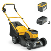 STIGA Collector 543 AE batteridrevet gressklipper 41 cm klippebredde sett forfra